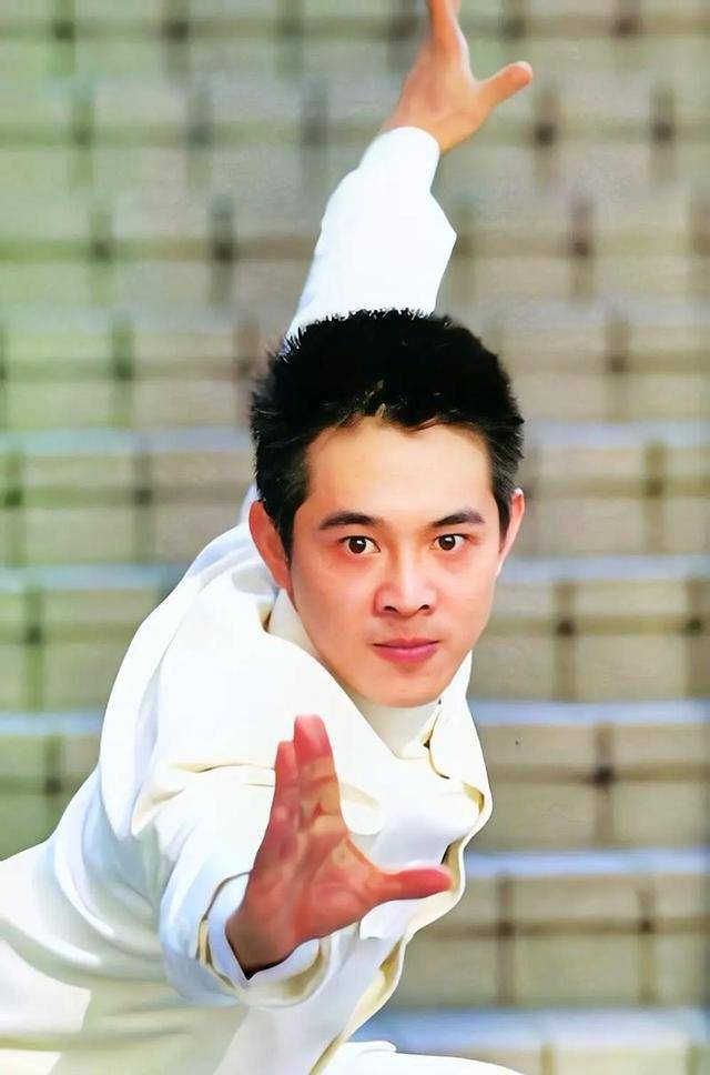 李连杰:后事一切从简<strong></p>
<p>虚拟币牛人</strong>，不用立碑也不用办丧事，树葬海葬都可以