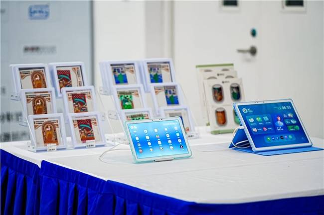 故宫博物院携手苏州湾数字艺术馆<strong></p>
<p>虚拟币牛人</strong>，共启“‘纹’以载道——故宫沉浸式数字体验展”