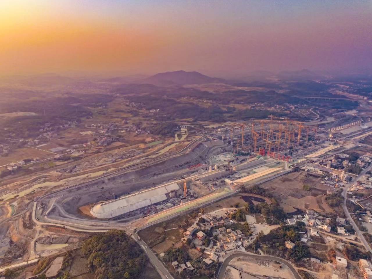 广西争夺“流量”：不止造运河<strong></p>
<p>亿博虚拟币</strong>，还造跨海大桥