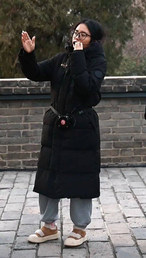 鸡窝头女士收拾漂亮上班了<strong></p>
<p>亿博虚拟币</strong>!精致一年潦草一天爆红