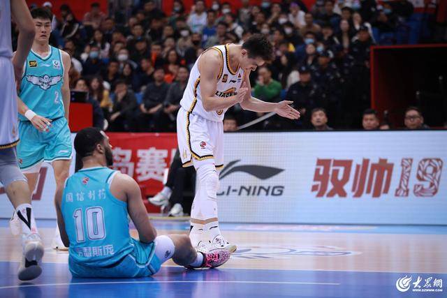 热血沸腾！青岛男篮最后三分钟14-0绝地翻盘<strong></p>
<p>西昌虚拟币</strong>，队史首次单赛季双杀辽宁