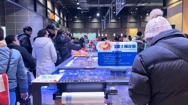 上海版“胖东来”开业 现场人山人海 区域性零售业春天来了<strong></p>
<p>西昌虚拟币</strong>？