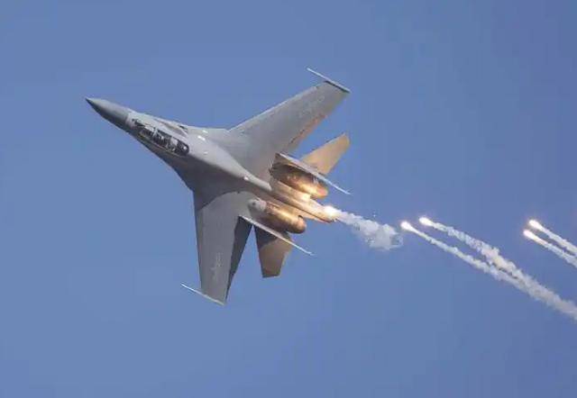 24小时内<strong></p>
<p>虚拟币口子</strong>，解放军分4路“围岛”，台军爆发退伍潮，台学者讲实话