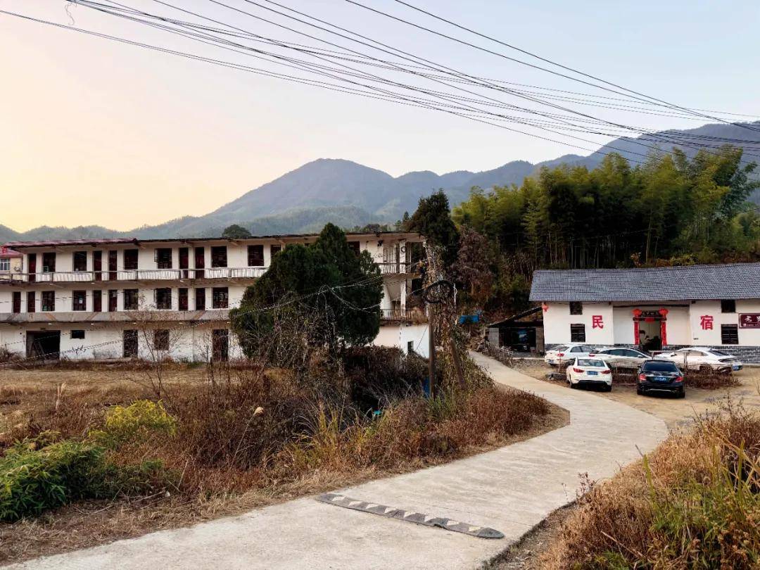 “驴友”进山千人连夜救援<strong></p>
<p>虚拟币口子</strong>，追偿两万合理吗？