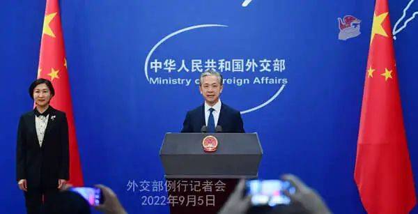 华春莹卸任外交部发言人<strong></p>
<p>虚拟币口子</strong>！毛宁履新职