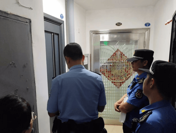 “太恶心了<strong></p>
<p>东乡虚拟币</strong>！”楼上邻居将饭厅位置改成厕所……