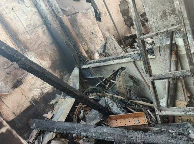 离谱！北京一女子电热毯起火后换房接着睡<strong></p>
<p>虚拟币涉赌</strong>，烧毁一排房屋……