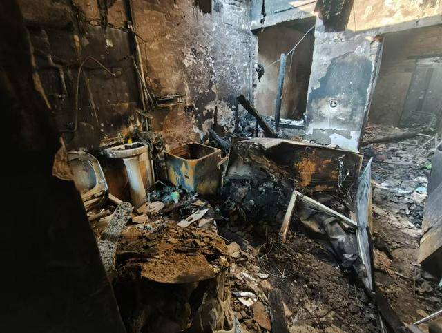 离谱！北京一女子电热毯起火后换房接着睡<strong></p>
<p>虚拟币涉赌</strong>，烧毁一排房屋……