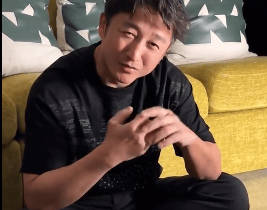 冲上热搜!邹市明否认“中年返贫”<strong></p>
<p>同名虚拟币</strong>,曾称今年重返拳台