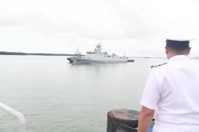 一口气就买6艘！中国F15A型护卫舰<strong></p>
<p>同名虚拟币</strong>，收获阿尔及利亚高度认可！