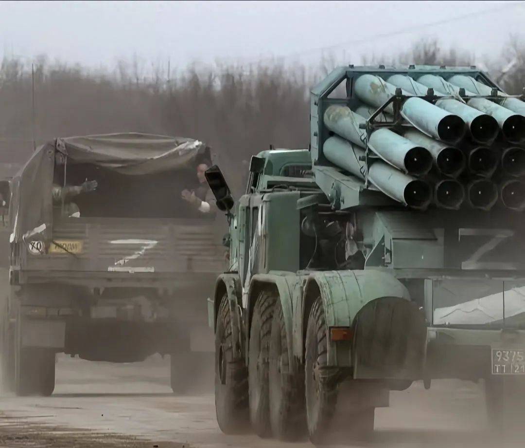 俄军突袭库皮扬斯克<strong></p>
<p>虚拟币划转</strong>,千辆战车大举渡河,乌克兰紧急反应:泽连斯基如何应对?