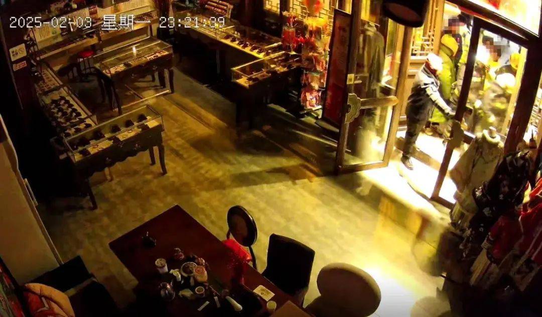 店铺因未按要求彻夜亮灯被撬锁开灯<strong></p>
<p>虚拟币划转</strong>,官方回应