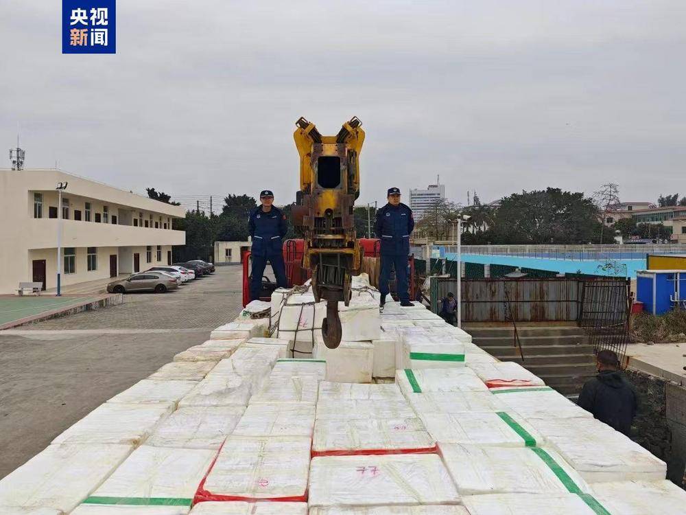 共计4.13吨<strong></p>
<p>虚拟币</strong>!广西北海海警查获一起涉嫌走私水果案
