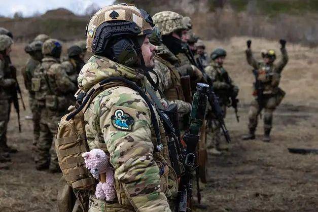 库尔斯克战火再燃<strong></p>
<p>虚拟币</strong>，朝鲜大军撤退，乌克兰突然对俄发动大规模反攻