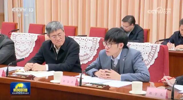 揭秘！DeepSeek创始人梁文锋实习时就被任命为部门经理<strong></p>
<p>虚拟sd币</strong>，月薪16000元