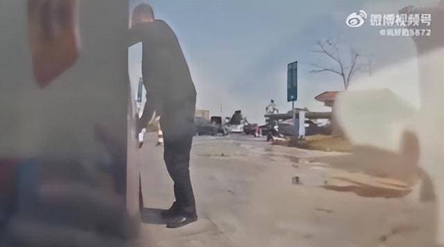 老人故意划伤租客新车赔偿4000<strong></p>
<p>拉菲虚拟币</strong>,如何界定故意毁坏他人财物行为?