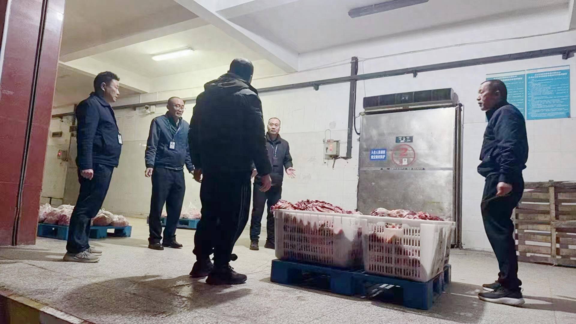 给活牛插管注水每头增重80斤！四川荣县警方破获一起售卖注水牛肉案<strong></p>
<p>虚拟币昵称</strong>，5人被抓