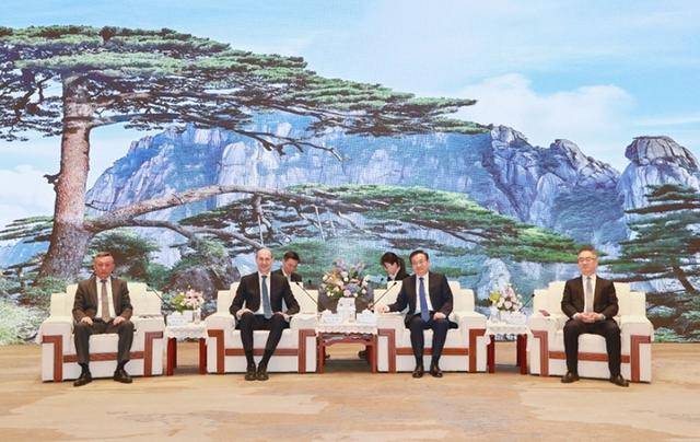 时隔半年<strong></p>
<p>爱米虚拟币</strong>，安徽省委书记、省长再次与他会谈