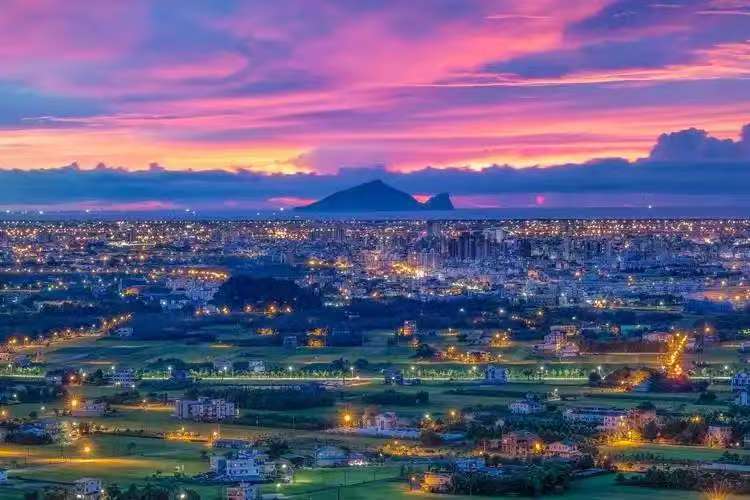 “两岸统一”成为全球焦点!特朗普首次对华交底<strong></p>
<p>虚拟分币</strong>,释放信号不简单