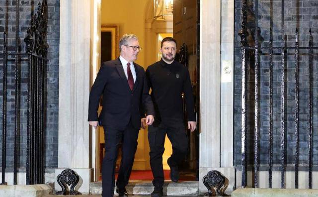 一口气倾泻5000枚导弹<strong></p>
<p>虚拟币 狗币</strong>,乌军瞬间回血,俄立马召唤大部队上场