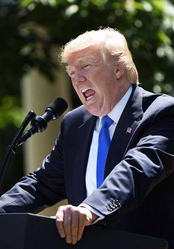 不再惯着<strong></p>
<p>虚拟币的交易平台</strong>！中国向全球宣布：不许再和美国合作！一记重拳轰向美国七寸