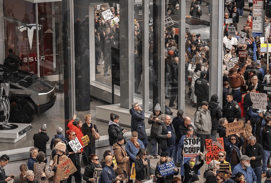 “要独立<strong></p>
<p>虚拟币怎么提现</strong>，不要统一！”40万人冲上街头示威，罕见一幕引发轩然大波