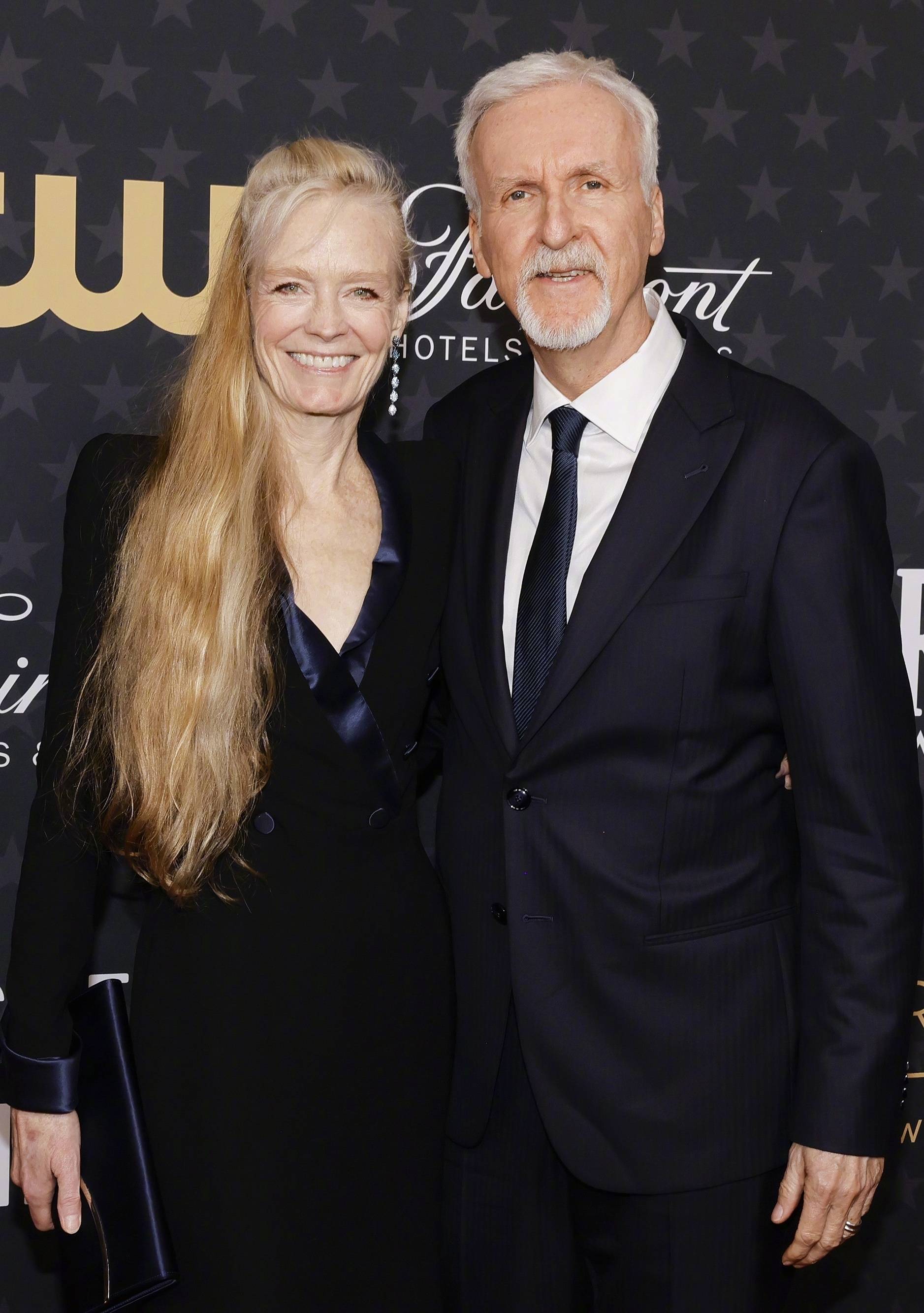 卡梅隆透露妻子看完《阿凡达3》哭<strong></p>
<p>虚拟币模拟</strong>了四小时 影片已定档12月19日北美上映