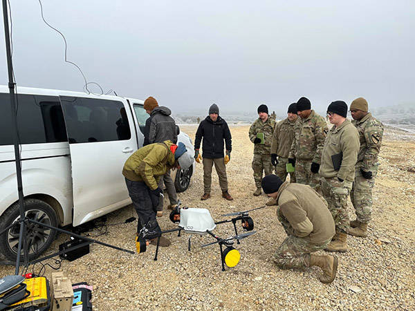 “在无人机技术上<strong></p>
<p>虚拟网络币</strong>,还没有一家美国公司能跟得上乌克兰”