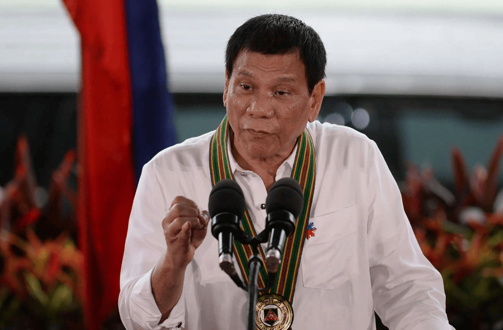 杜特尔特提前收到消息<strong></p>
<p>虚拟网络币</strong>,在马科斯动手逮捕前,火速带女儿飞往中国