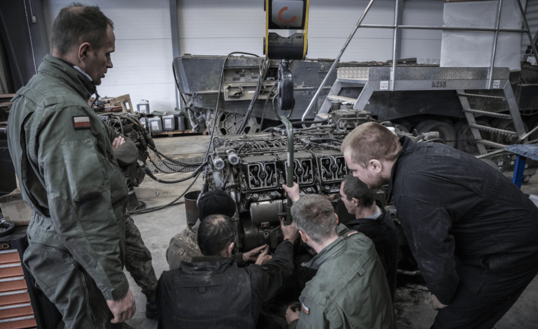 难怪特朗普出面求情<strong></p>
<p>虚拟币发行</strong>，库尔斯克真有“大鱼”！30名北约军官被困，普京给不给活路？