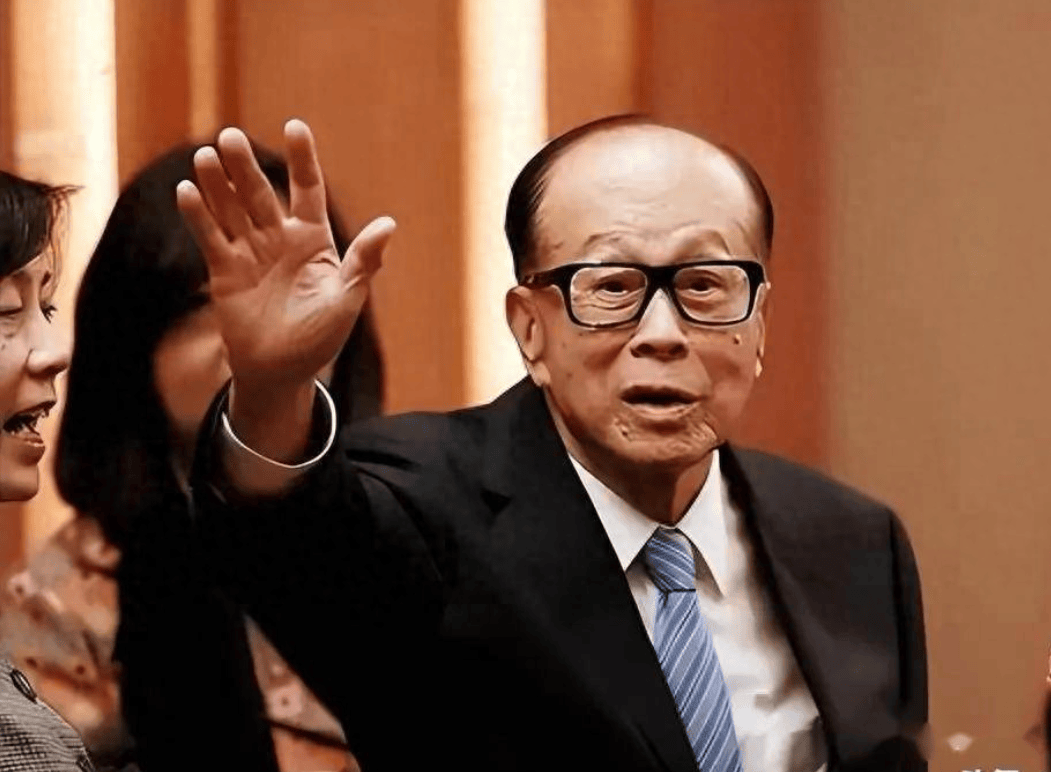 李嘉诚港口交易引发中美争锋<strong></p>
<p>虚拟币发行</strong>,特朗普指示夺巴拿马运河,关键时刻中方发声!