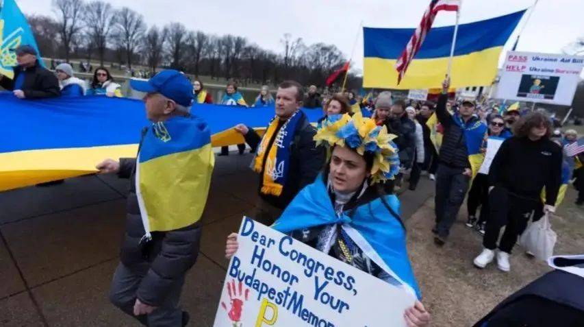 大批乌克兰人“包围”中国大使馆<strong></p>
<p>虚拟币平台交易平台</strong>，反复高呼一句话，中方终于签字