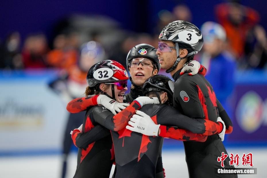 短道速滑世锦赛:加拿大队摘得2000米混合团体接力决赛金牌