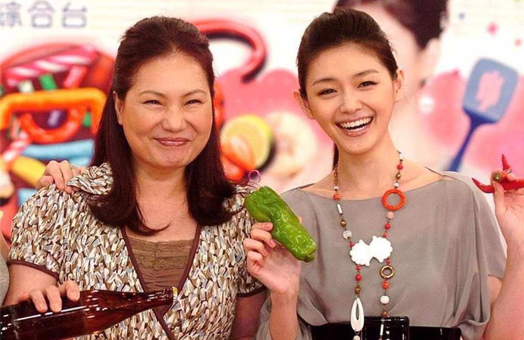 S妈分享AI大S视频 表示：<strong></p>
<p>虚拟币美元</strong>我女儿回来了