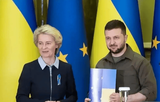 特朗普万万没料到!泽连斯基还有强援<strong></p>
<p>虚拟币上交易所</strong>,大批援乌军火马上到位