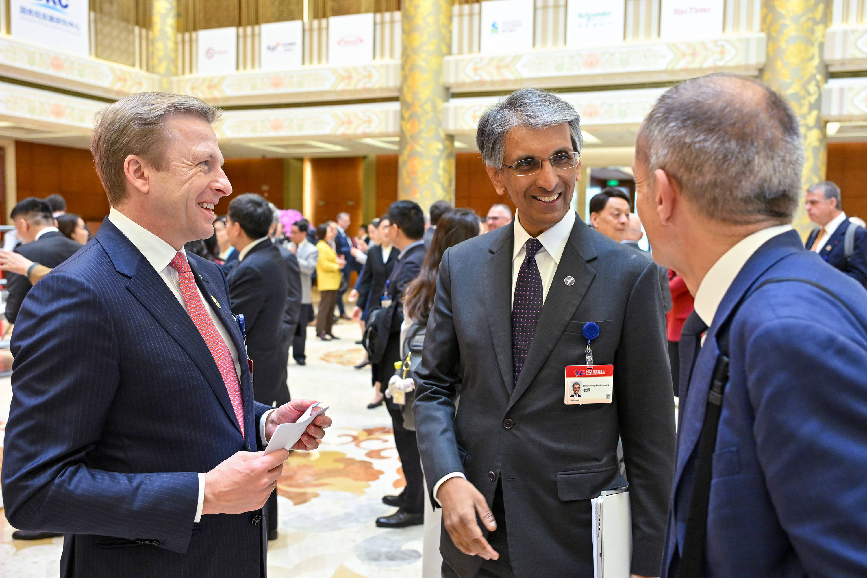 高层论坛2025｜“创新为中国经济注入韧性”——中国发展高层论坛与会嘉宾对中国发展前景充满信心