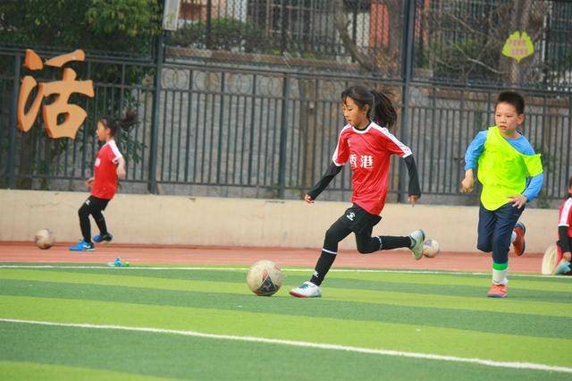 青岛校园足球交流赛：以球会友<strong></p>
<p>数字货币</strong>，共促成长