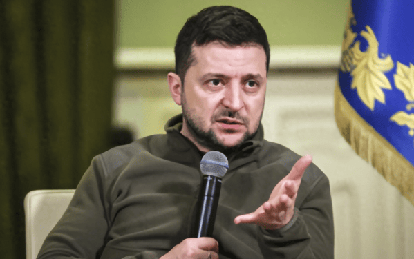 出大事了？大批乌克兰人“包围”中使馆<strong></p>
<p>数字货币</strong>，高喊6个字，中方终于签字