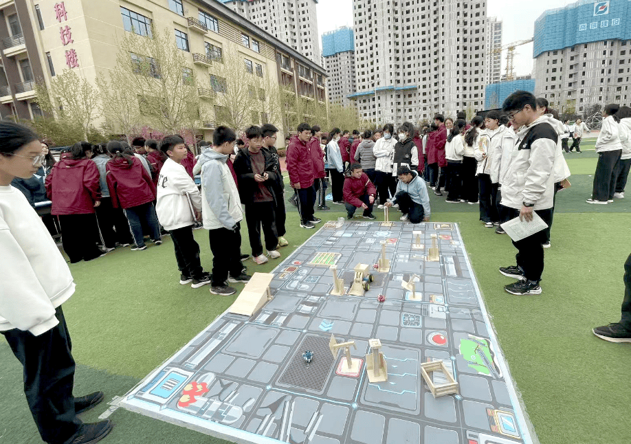 “超级工匠”走进经开区八一中学：探索新时代“劳动+科技”育人新模式