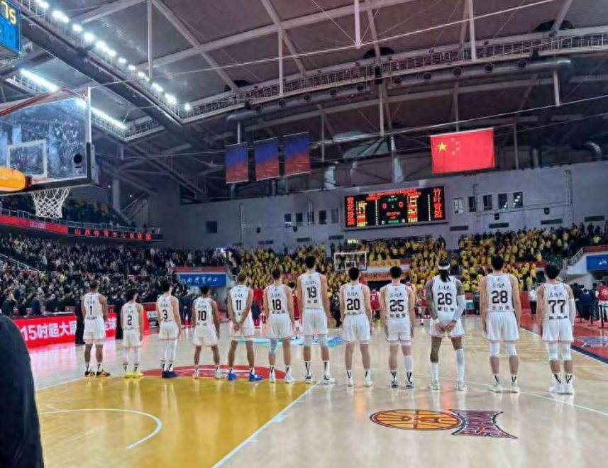 杜锋带13人出征上海!4外援+23兄弟<strong></p>
<p>虚拟拟币行情</strong>,贝贝获重用