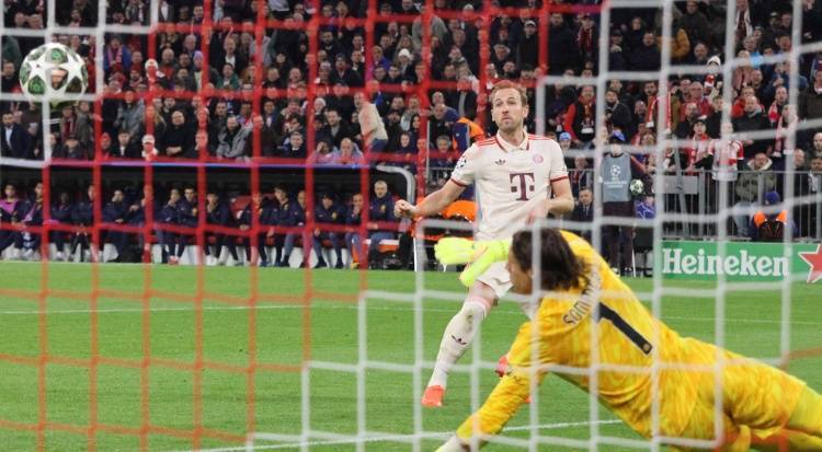 夺冠得靠自己<strong></p>
<p>虚拟币体育</strong>！凯恩错失绝佳机会拜仁欧冠落后 联赛6分优势不保险