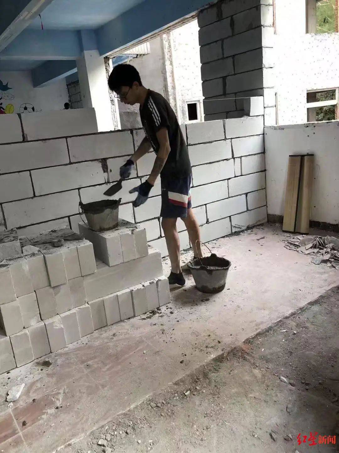 小伙搬砖9年攒200万<strong></p>
<p>传销币与虚拟币</strong>，修别墅买车：宁愿不要这些钱，若时间倒流想好好读书