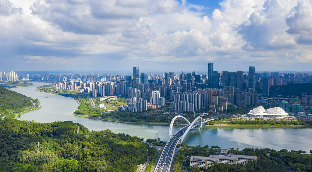 广西一季度GDP为6833.92亿元<strong></p>
<p>比特币等虚拟货币</strong>，同比增长5.8%