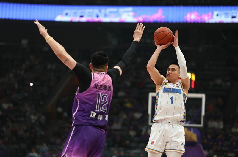 周琦缺阵7人得分上双 北京首钢3-1淘汰北控晋级4强