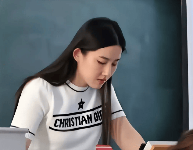 大学老师因酷似刘亦菲走红<strong></p>
<p>虚拟币微币</strong>，真应了那句话：三分像她已是人间绝色