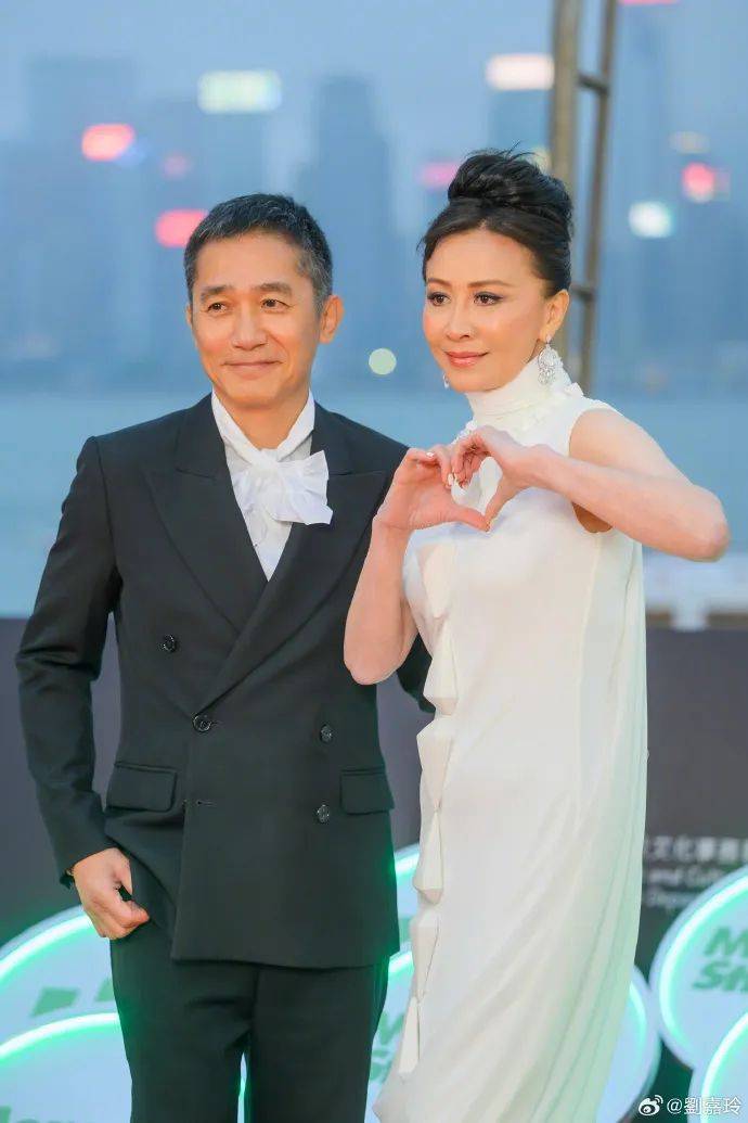 刘嘉玲连发10多张梁朝伟照片：他都不知道自己帅<strong></p>
<p>虚拟币赌币</strong>！头发白了也不肯染