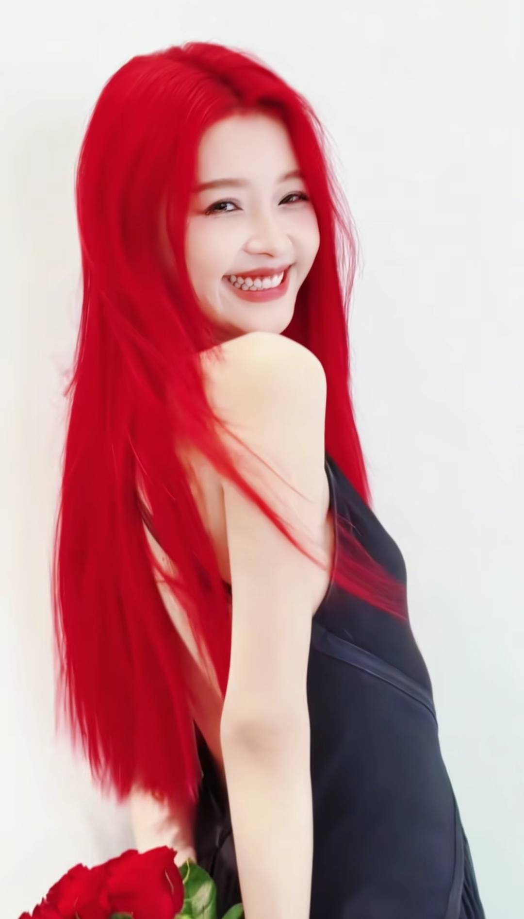 女演员染红色头发<strong></p>
<p>虚拟币app</strong>，称“吃了三天过敏药才敢染”