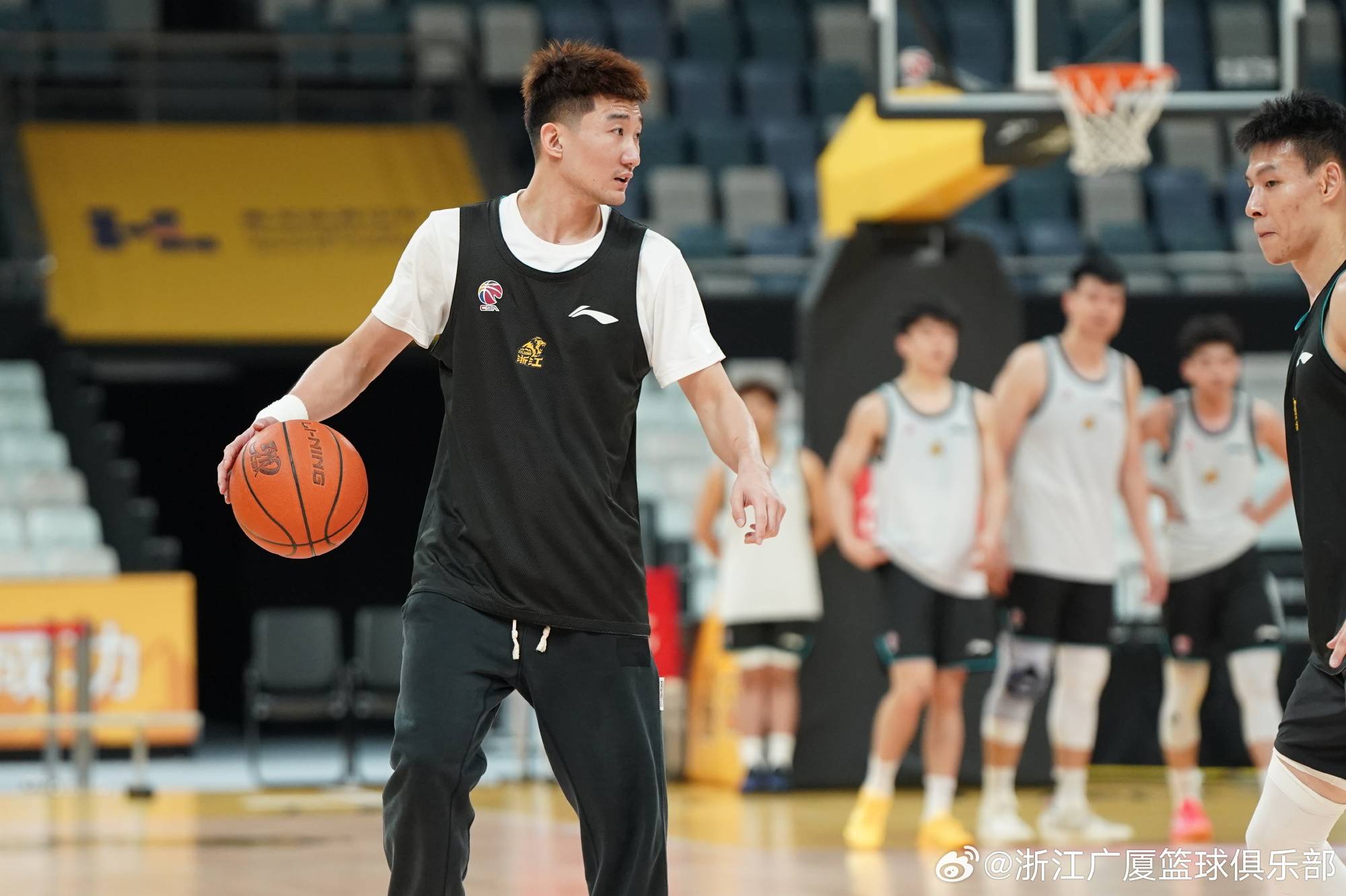 总决赛前瞻：广厦冲队史首冠 曾凡博伤缺北京影响大