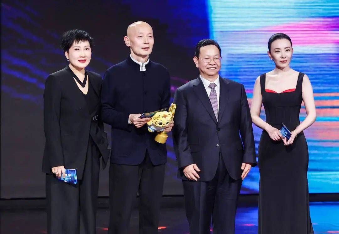 官方正式公布<strong></p>
<p>虚拟币 ICO</strong>！确认是葛优