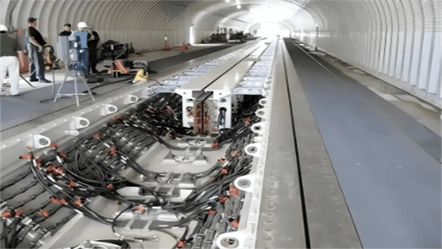 央视大方展示！在6艘船簇拥下<strong></p>
<p>虚拟币薅羊毛</strong>，福建舰开足马力直奔东海